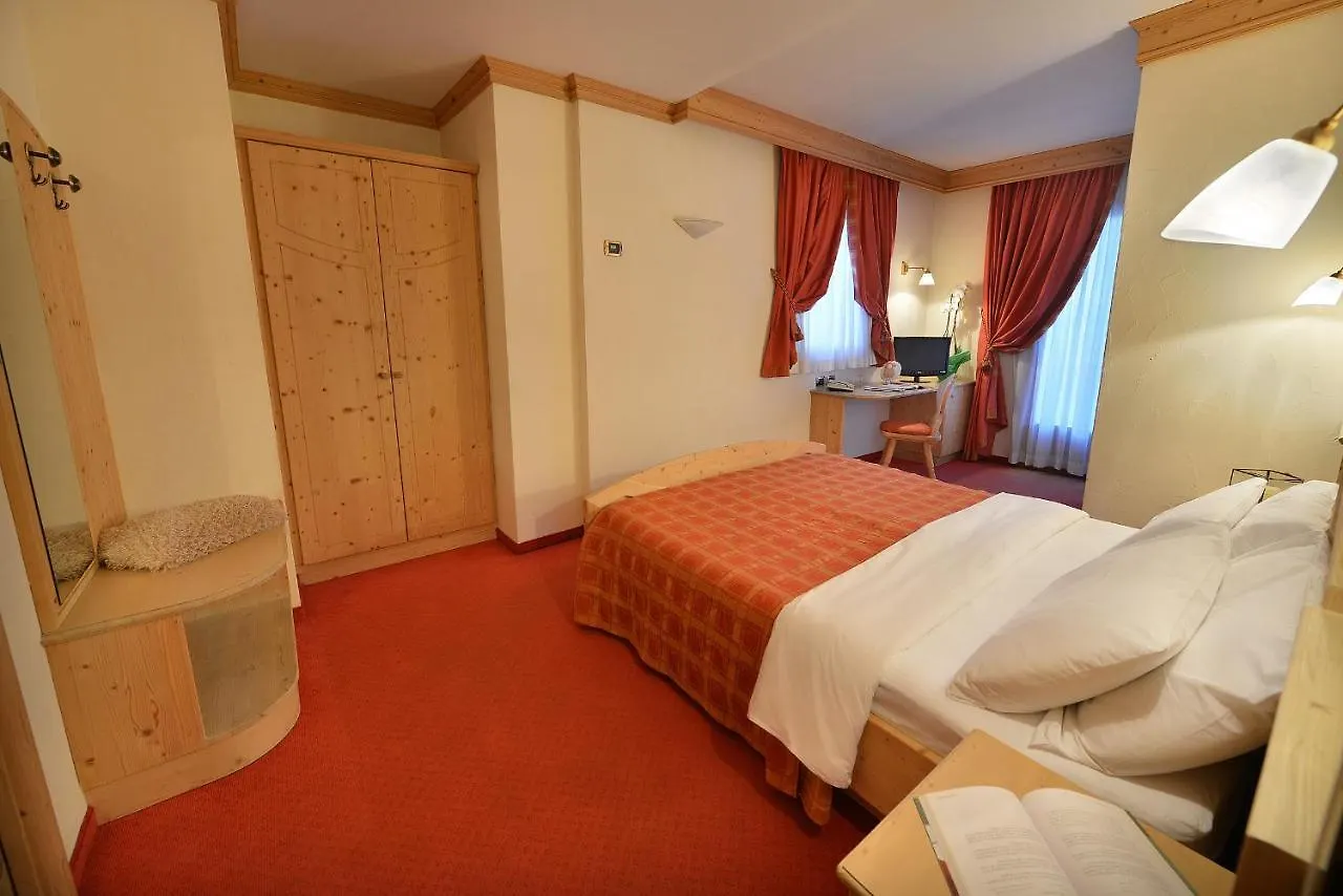 Hotel Cristallo 利维尼奥